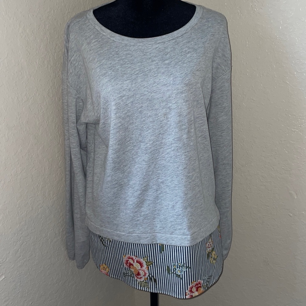 LOFT Heather Gray Top with Floral Detail